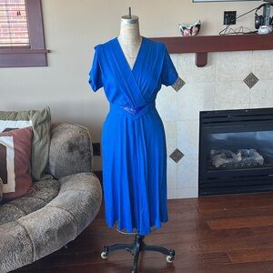 Vintage 80s electric blue dress w belt